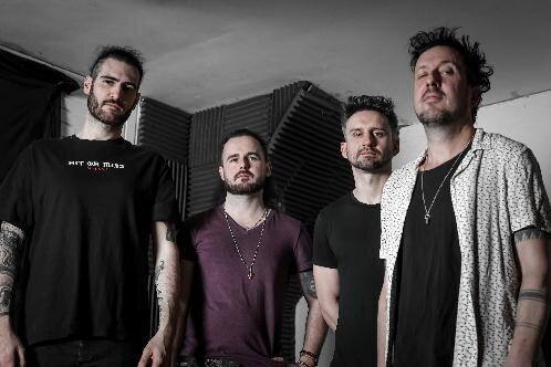 Amongst Liars se meten en su lado más oscuro con «Underneath The Surface»