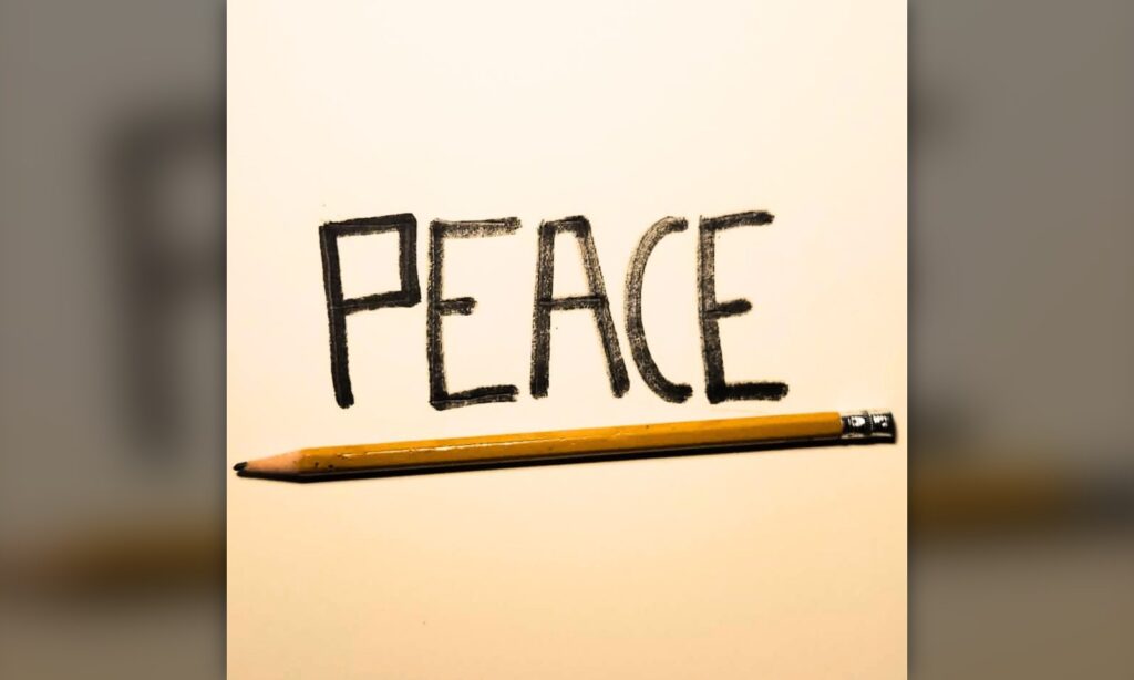 The Holidazed aparcan el reggae-rock y piden «Peace» en acústico
