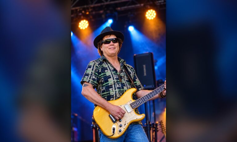 Rick W Mercer saca el rockabilly a la pista con «That Sexy Thing You Do»