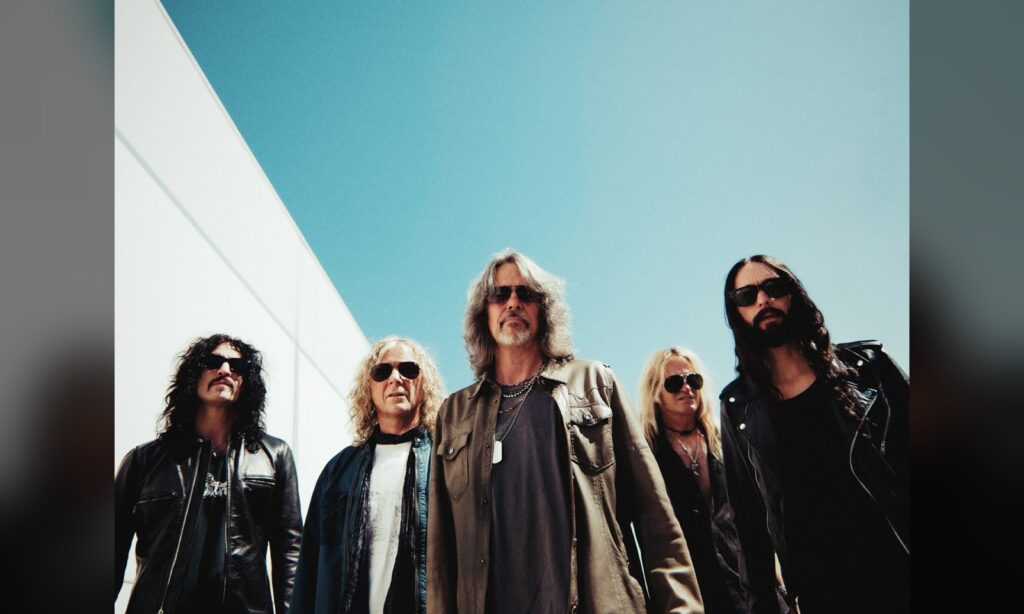The Dead Daisies estrenan voz y era con «Lift Me Up»