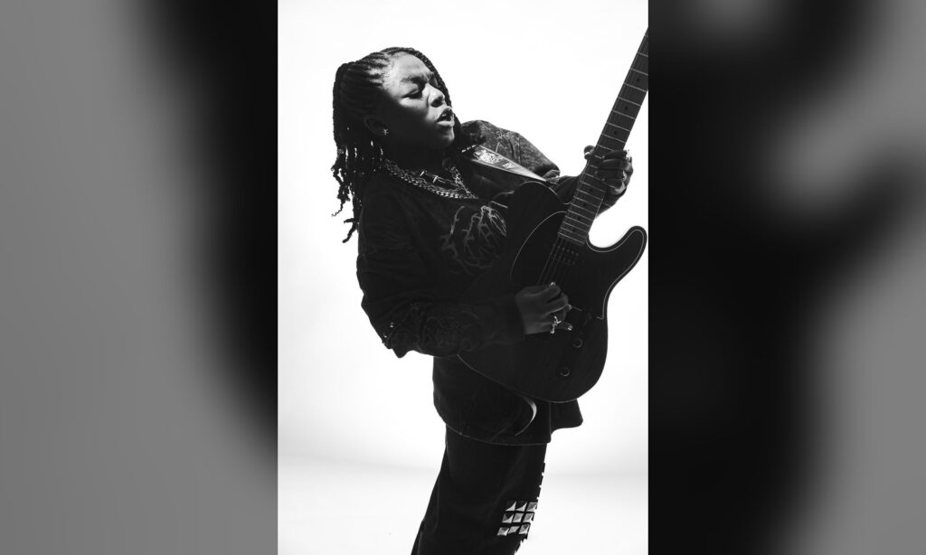 UCHAYE no quiere soltar en «Denial», su primer single